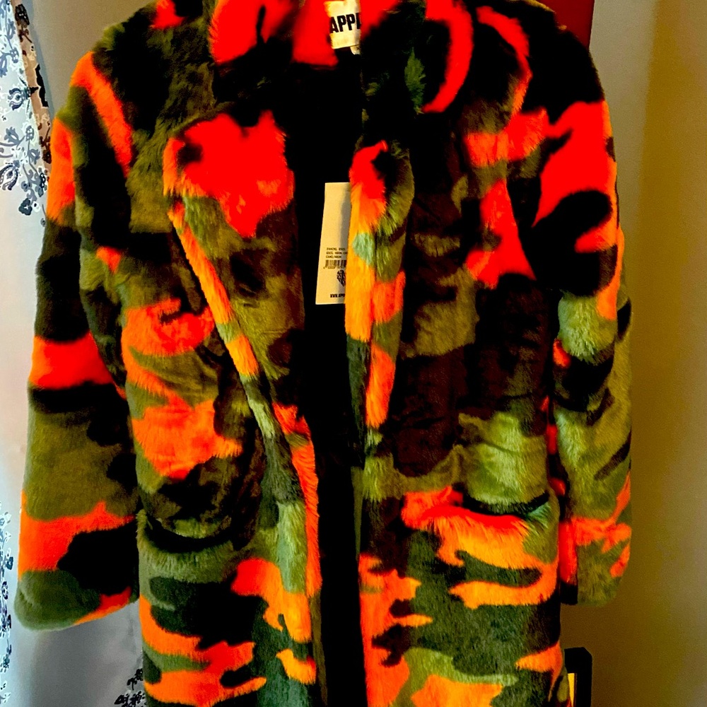Gorgeous, fun, comfy coat - new with tags